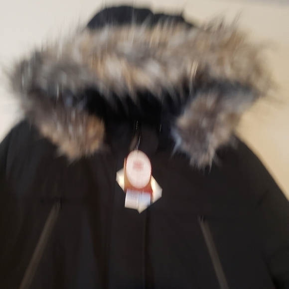 Canadiana Women's Parka - Picture 9 of 13